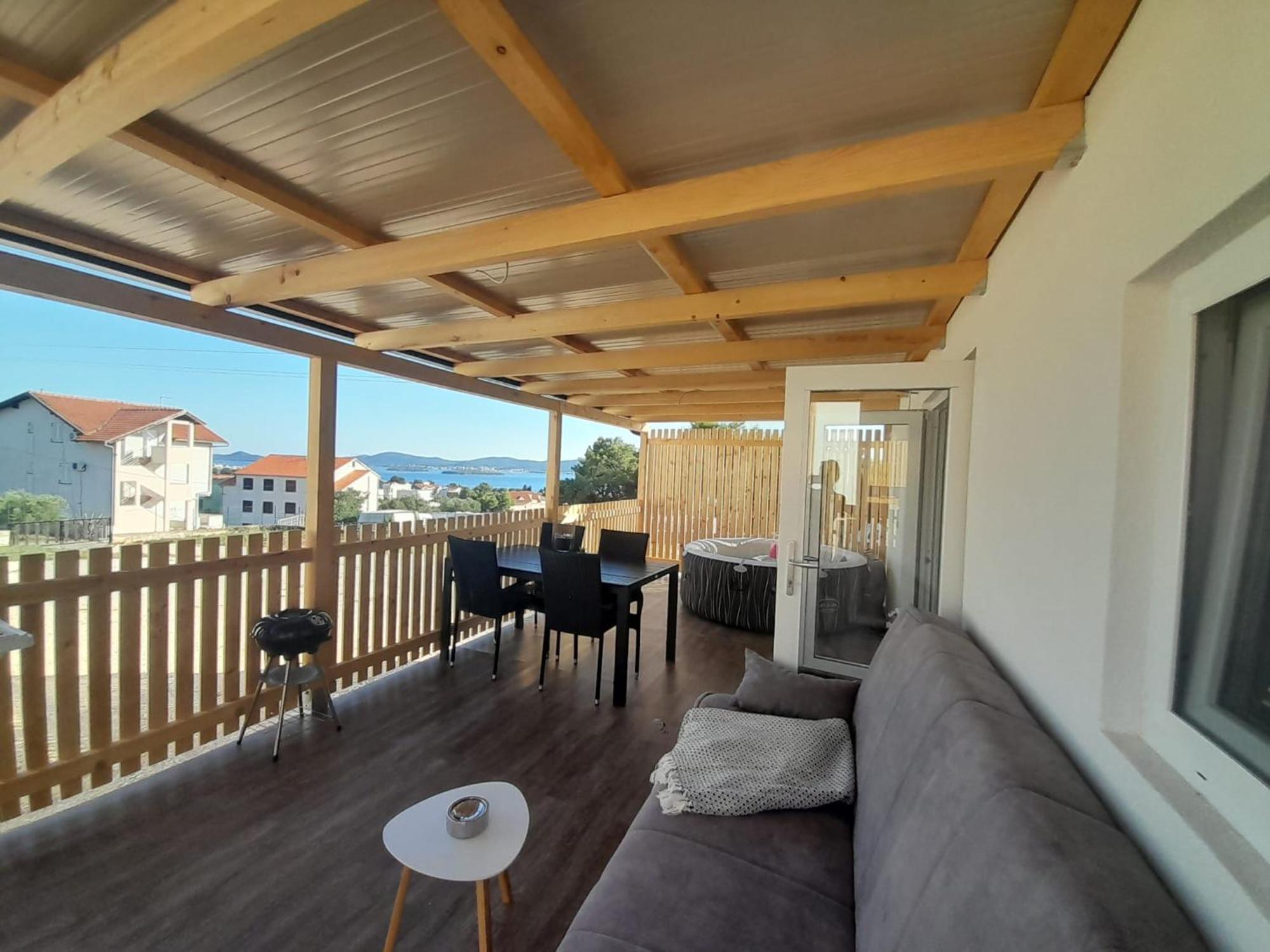 Apartament Tiny House Lily With Jacuzzi Sveti Filip i Jakov Zewnętrze zdjęcie